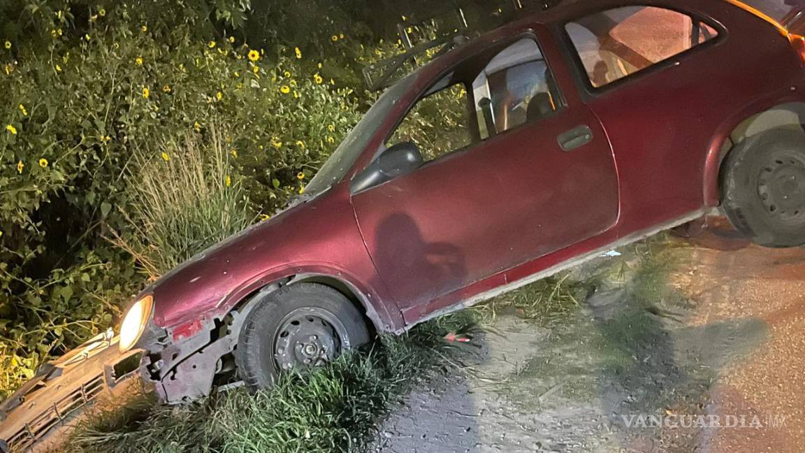 $!Al pasar la curva que marca el comienzo de la colonia, el conductor perdió el control, posiblemente debido al exceso de velocidad.