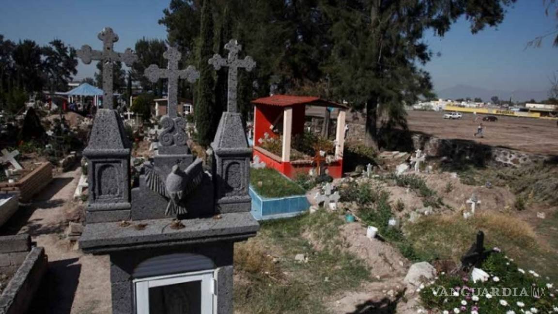 Vecinos de Tlahuelilpan despiden así a los muertos de la tragedia