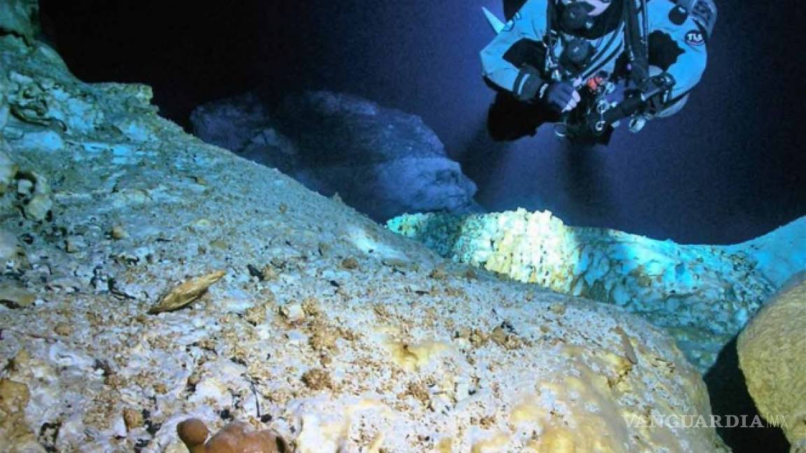 Arqueólogos explicarán descubrimientos en cenote 'Hoyo Negro'