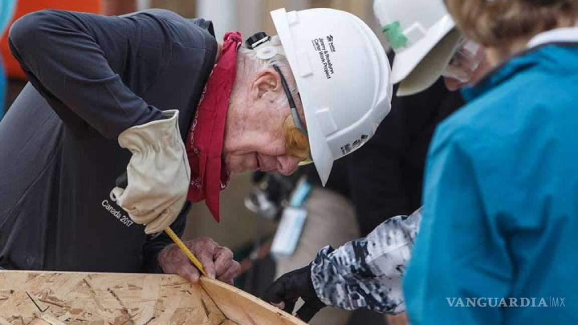 Expresidente Jimmy Carter regresa como voluntario