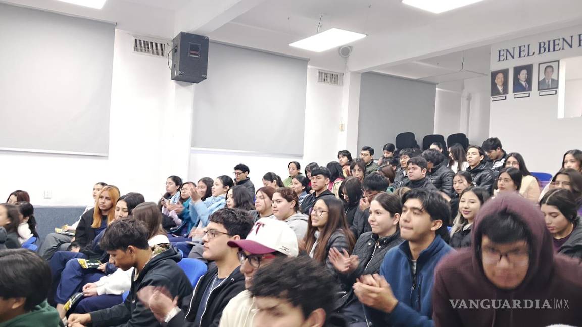 $!Estudiantes de Odontología participaron en conferencias orientadas a la prevención de adicciones y cuidado emocional.