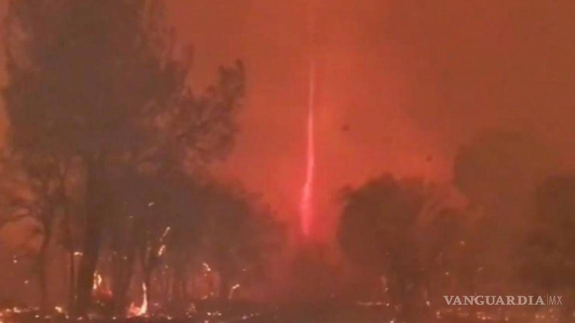 Se forma inusual tornado de fuego durante incendios de California