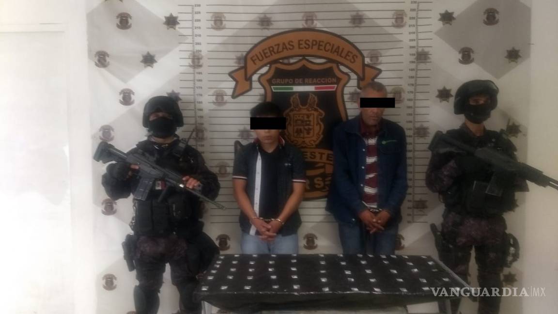Detienen a dos por posesión de 61 bolsas de cristal en Coahuila