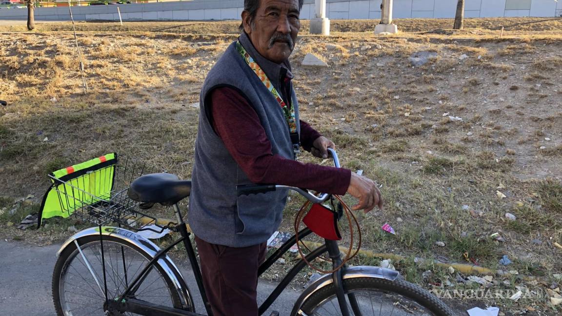 Saltillo: un paseo diario en bici para mantener la salud a los 69 años