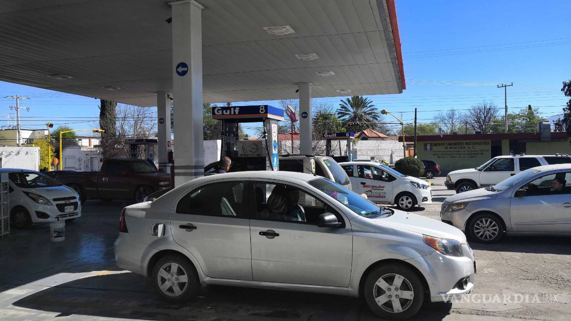 $!Inician compras de pánico en Monclova y la Región Centro por falta de gasolina