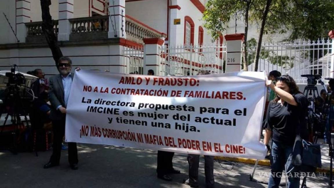 Protestan por nombramiento de Alejandra Frausto en IMCINE