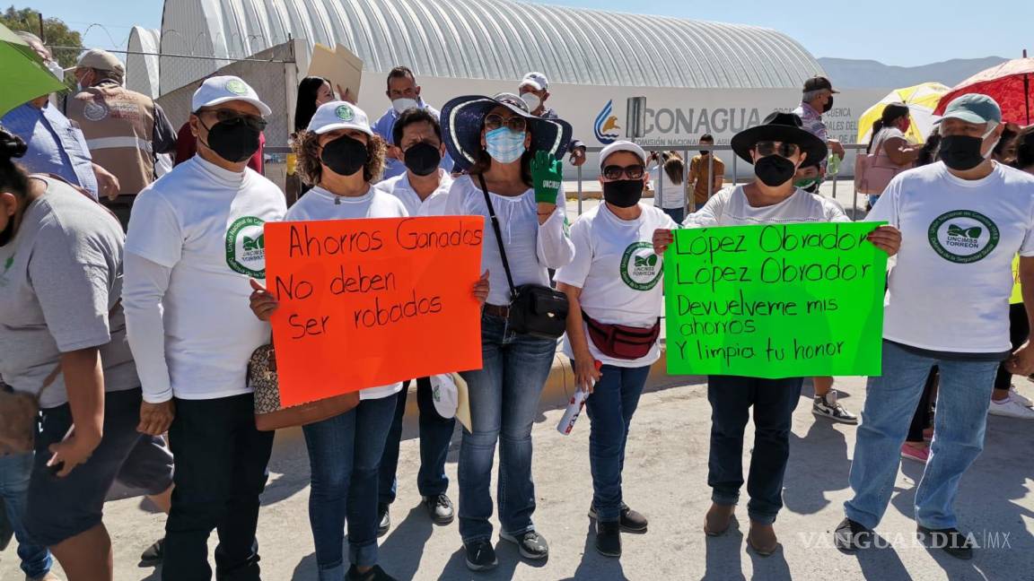 Jubilados del IMSS Torreón claman a AMLO regresen ahorros de cesantía y vejez