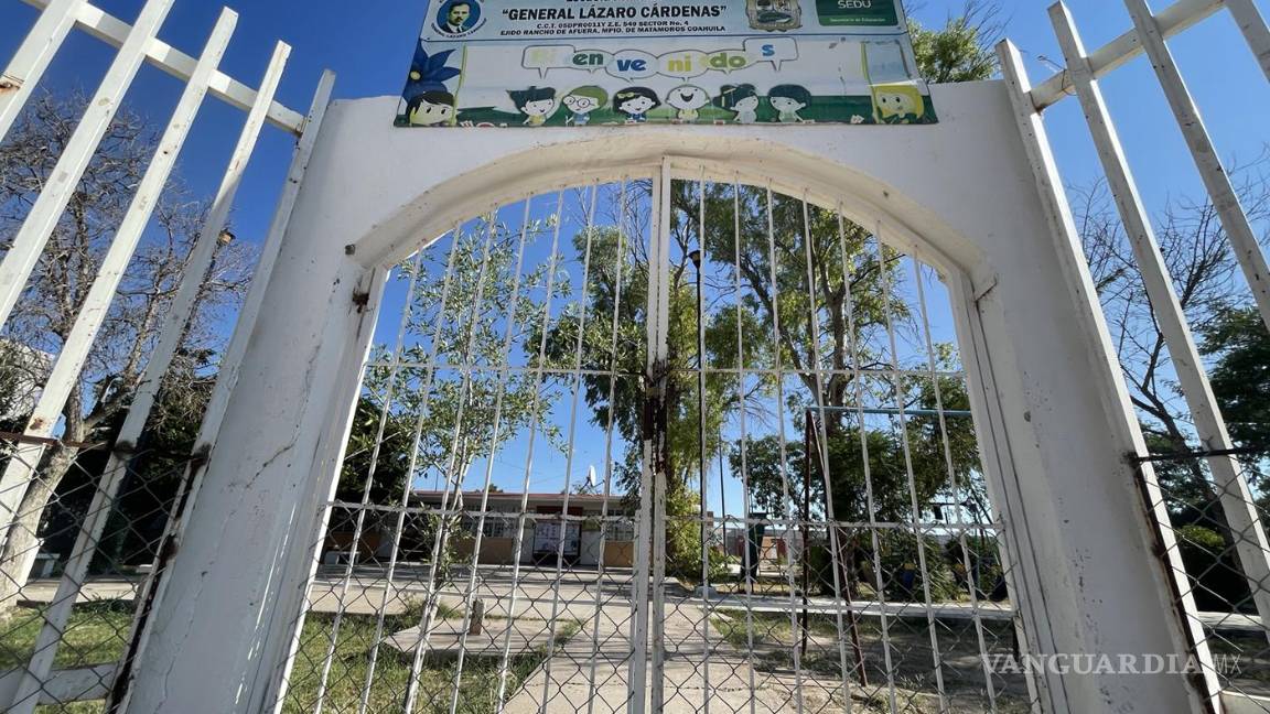 $!De las 4 mil 98 escuelas en Coahuila, la Secretaría de Educación consideró que solo el 27 por ciento estaban en óptimas condiciones para regresar a clases. El 33.5 por ciento no se consideraron adecuadas y del 39 se desconoce su situación.