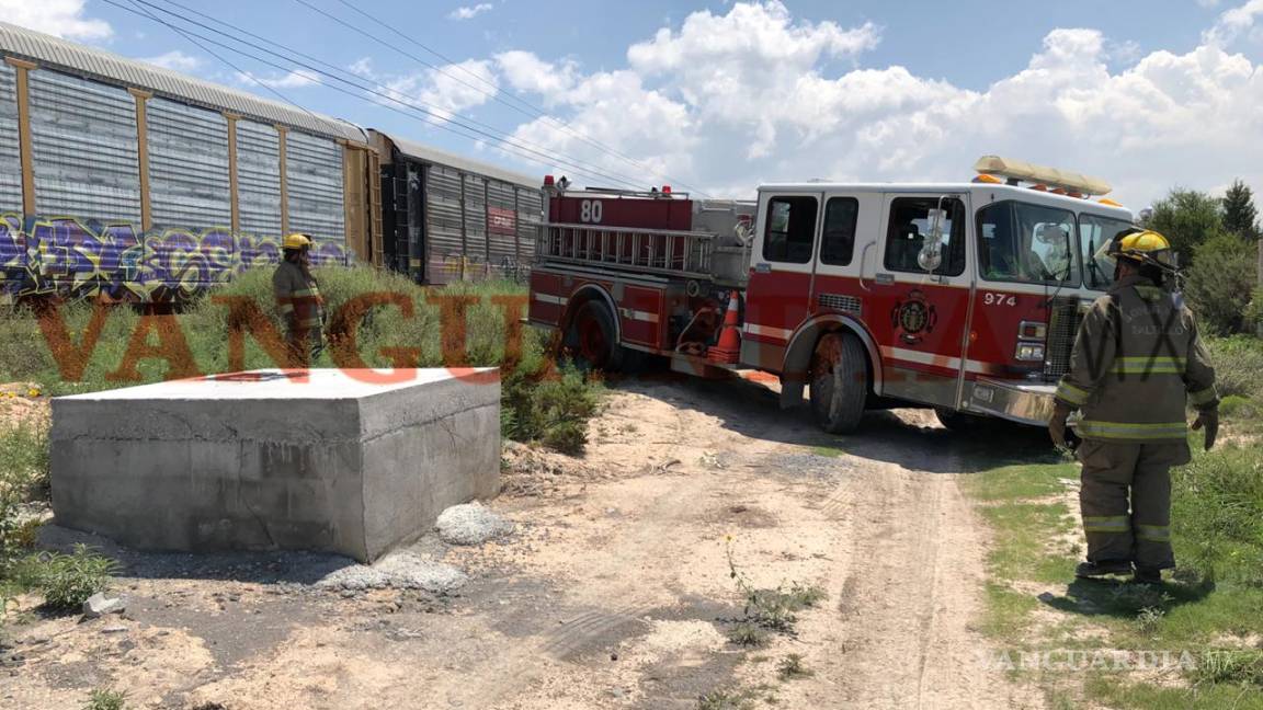 $!Tren casi le amputa el pie a joven en ejido de Saltillo