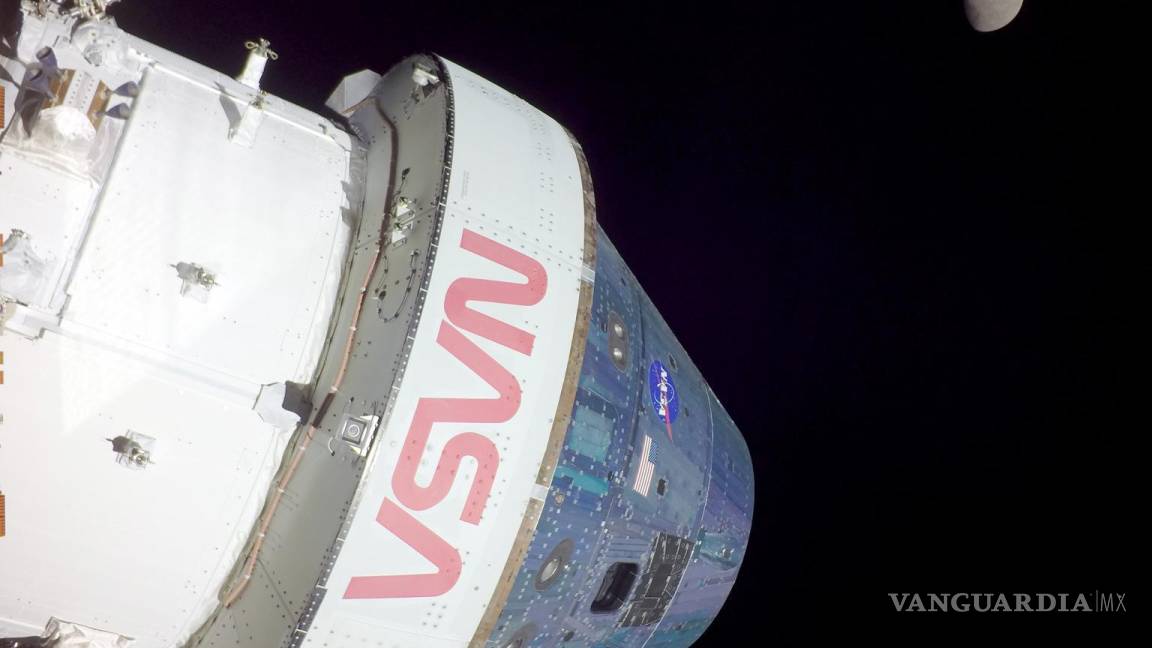 La nave espacial Orion de la NASA envía imágenes en vivo de la luna y la Tierra