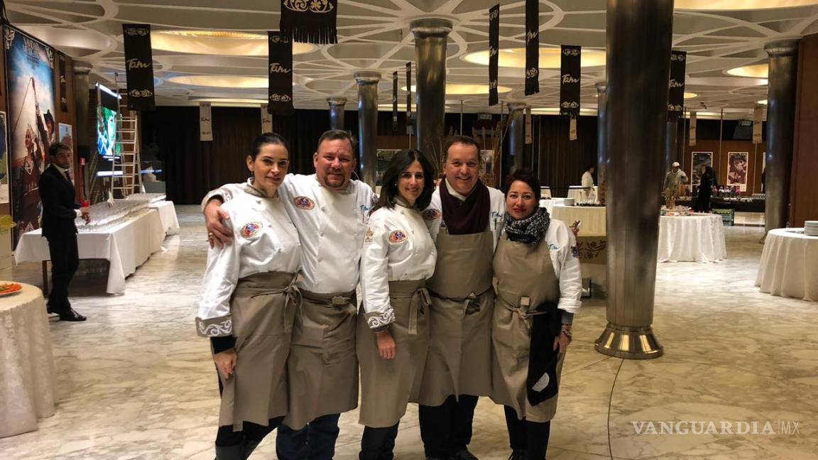 $!El Papa Francisco comerá cabrito, tortillas de harina y machacado con huevo gracias al chef saltillense Juan Ramón Cárdenas