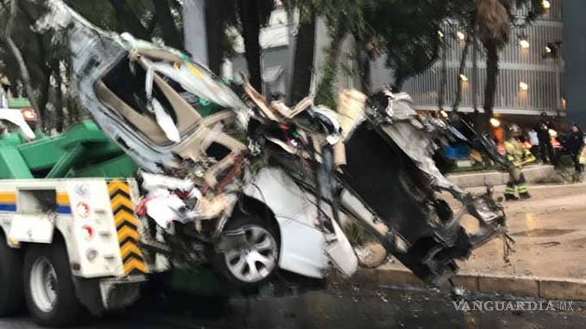 $!Choque en Reforma, ¿qué pasó? ¿cómo sobrevivió el conductor? ¿quiénes murieron?