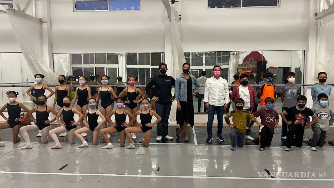 Niños participan en el Cascanueces, con apoyo de PAME y el Ballet Profesional Coahuila