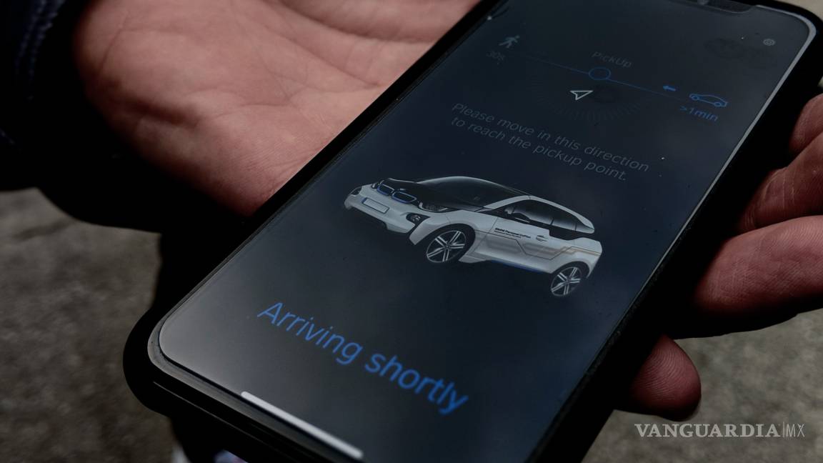 $!BMW permitirá bloquear y desbloquear su automóvil desde su teléfono inteligente