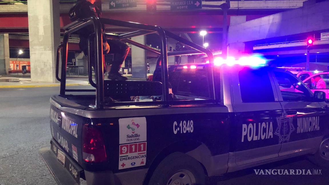 $!Policías llegaron al lugar de los hechos.