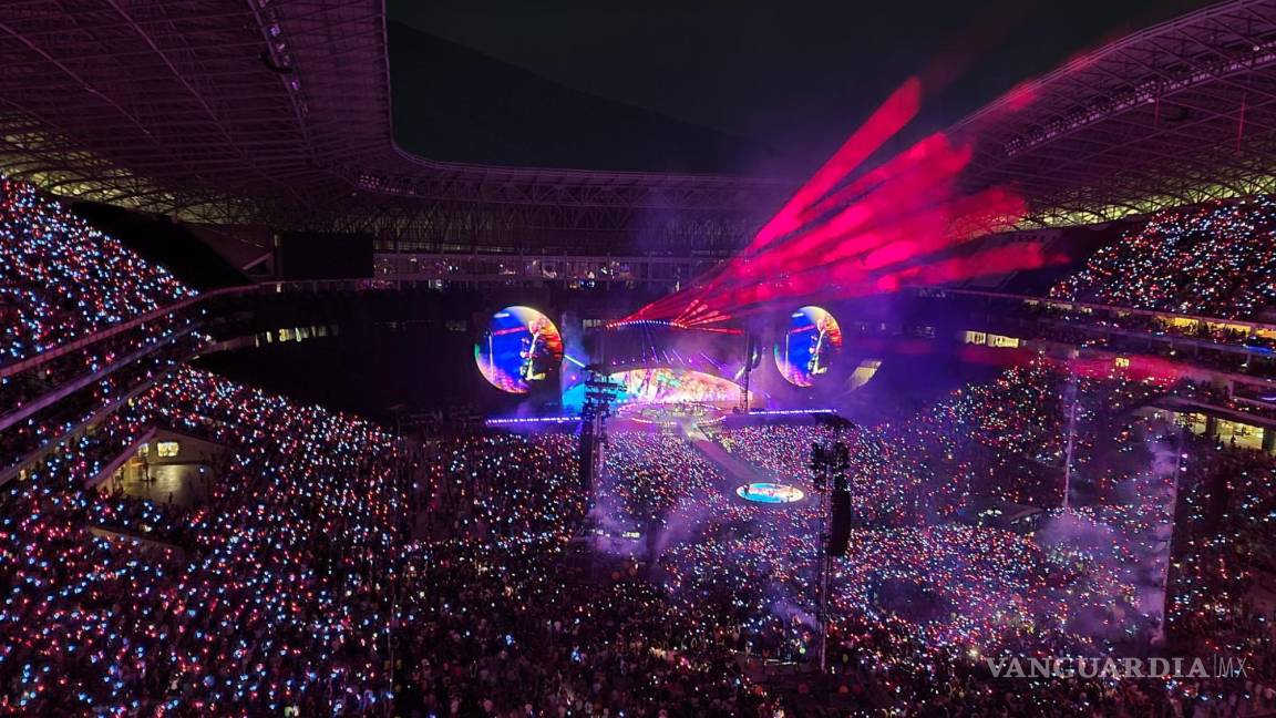 Coldplay consiente a fans con ‘El Corrido de Monterrey’