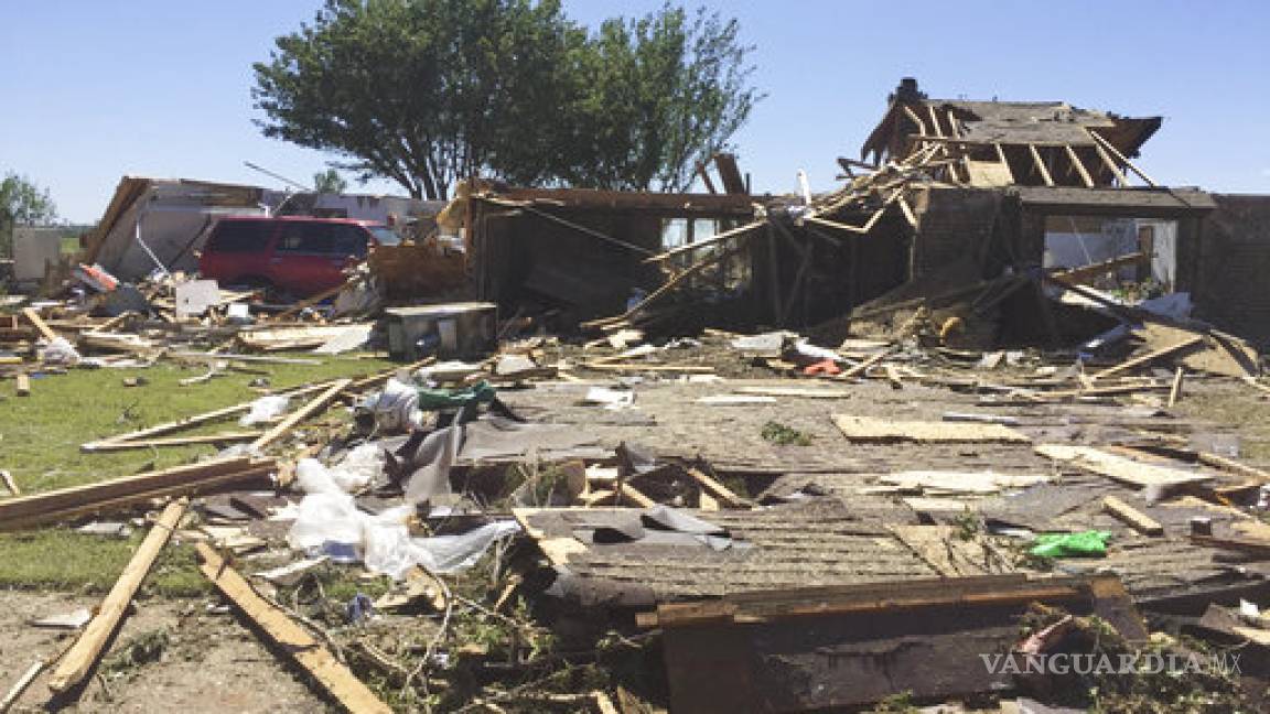 Posible tornado en Oklahoma causa más de 10 heridos