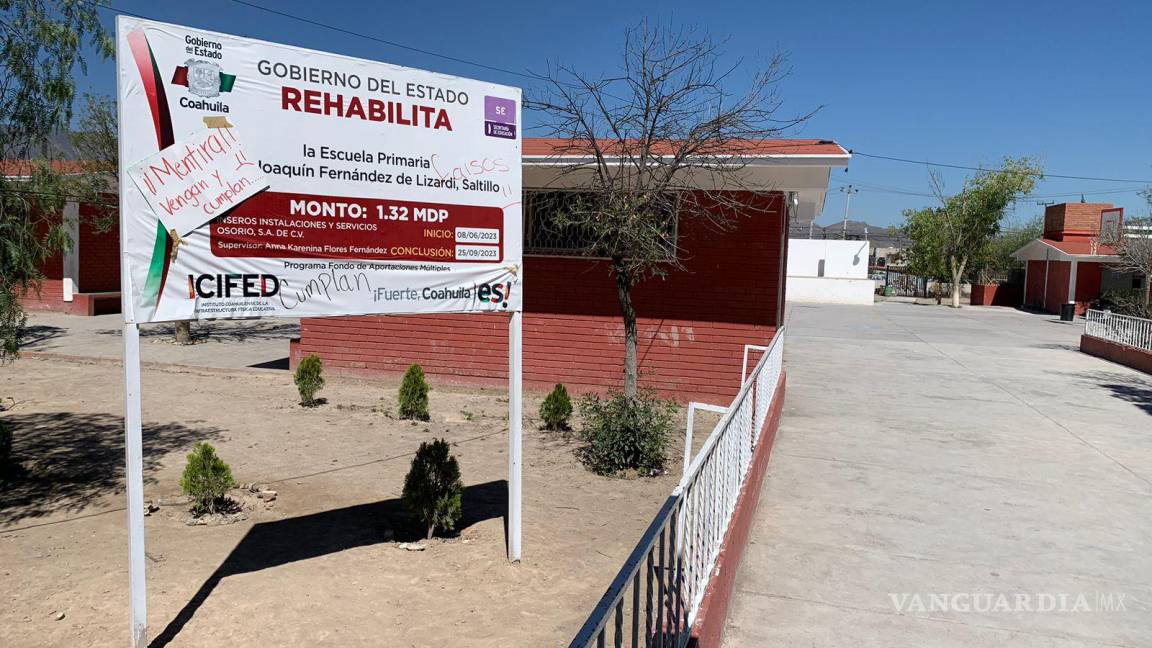 Con amenazas, padres de familia logran que la Sedu contrate intendente en escuela de Saltillo