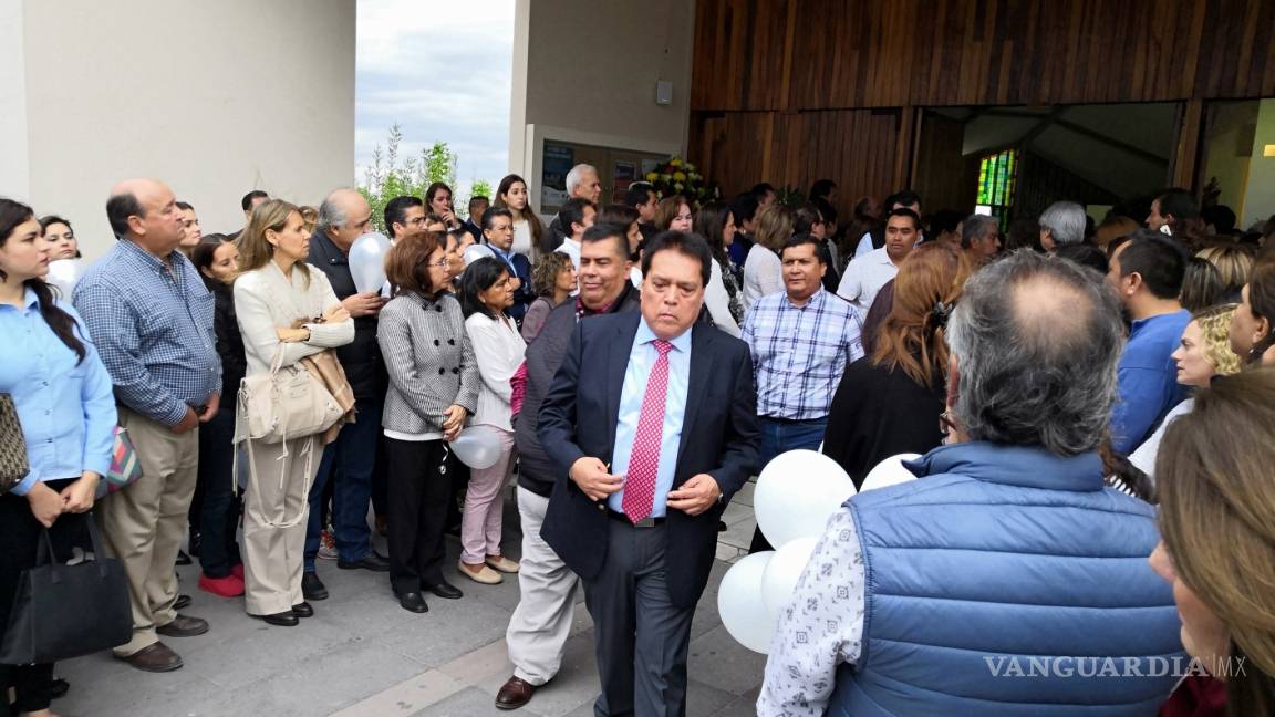 Fiscal de Coahuila acude a misa de despedida de Fernando Saldaña, joven monclovense ultimado en NL