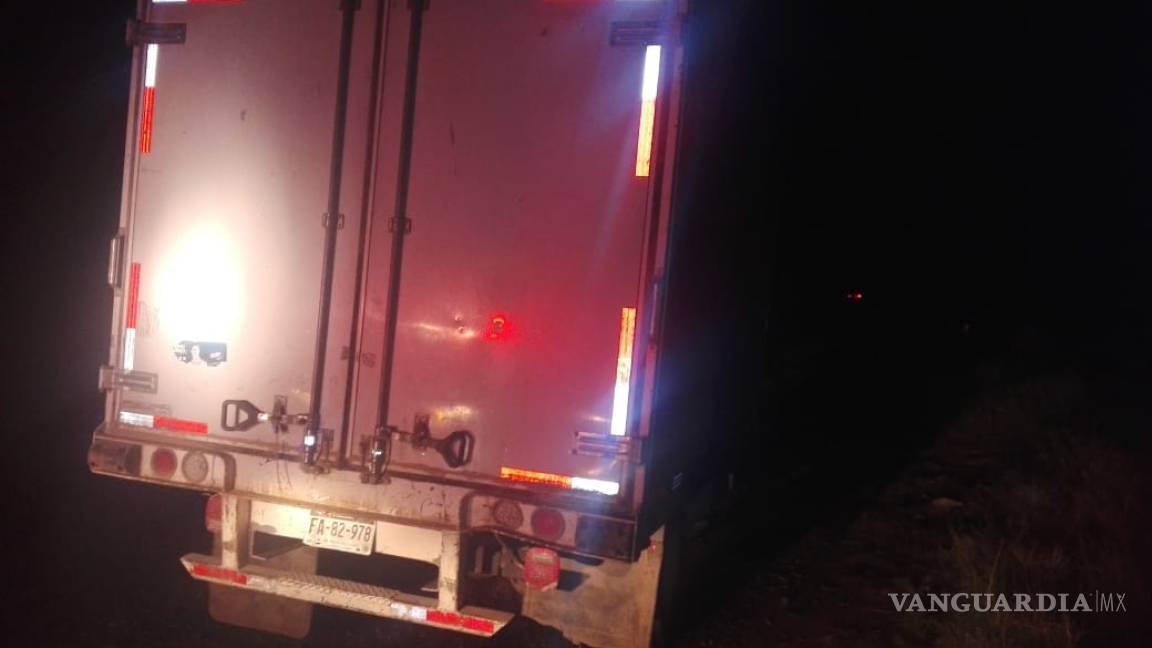 $!Cae huachicolero con 5 mil litros de combustible en la carretera Saltillo-Torreón