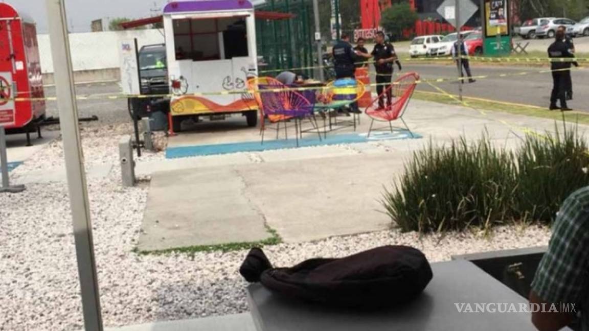 Balacera afuera de la Ibero Puebla deja un muerto