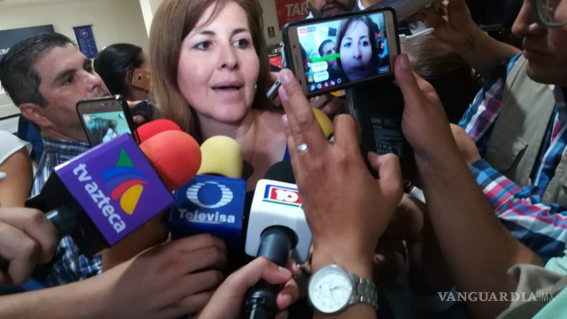 $!Pasajeros del vuelo Durango-CDMX tuvieron que saltar por hueco que se abrió del avión, revela sobreviviente