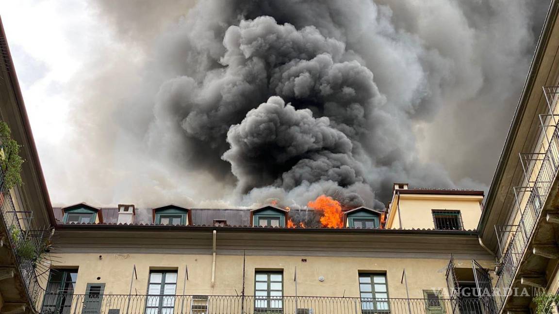 Cinco heridos y unos cien evacuados tras incendiarse edificio en Italia