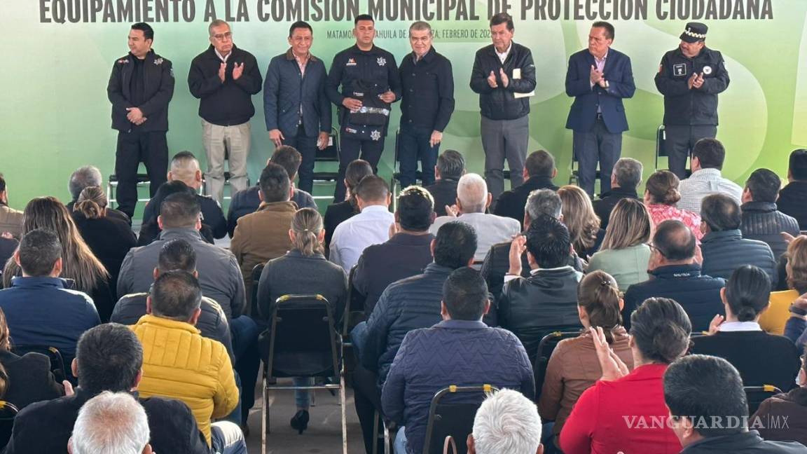 Entrega Miguel Riquelme equipo táctico a Policía Municipal de Matamoros