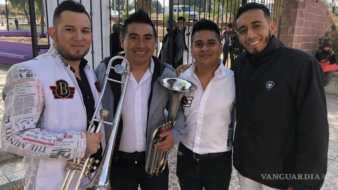 Por pandemia de COVID-19, integrantes de la Banda Brava de Saltillo dejan la música para buscar con oficios el sustento