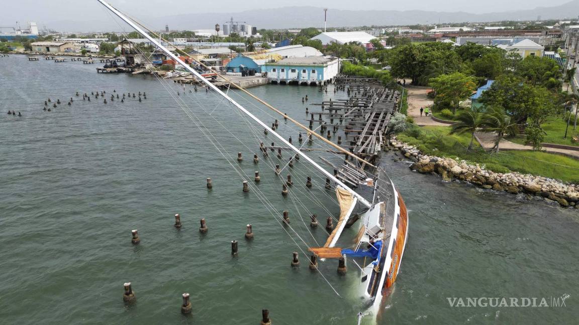 Un ‘Beryl’ más débil llega a México, tras azotar a Jamaica e Islas Caimán