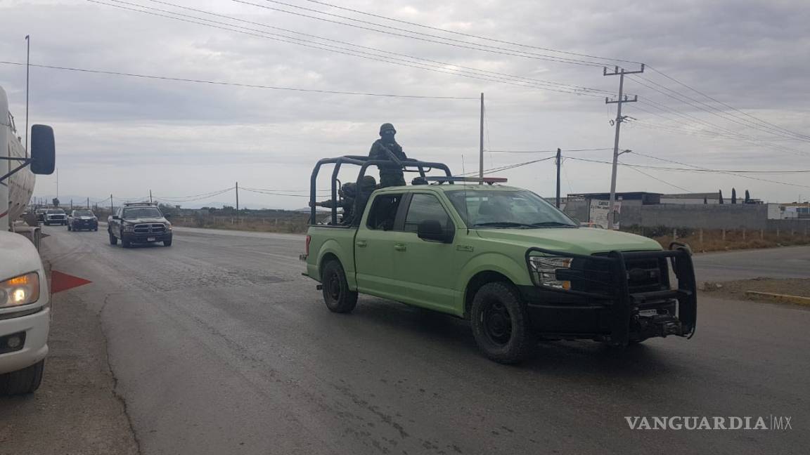 Militares y policías realizan operativo de vigilancia por ductos de Pemex en Monclova y la región