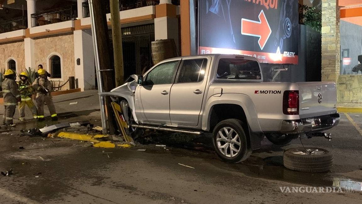 $!Sufre accidente automovilístico ex alcalde de Saltillo, Jericó Abramo Masso