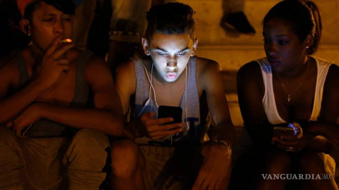 La nueva revolución cubana: ¡Por fin liberan la conexión a Internet!