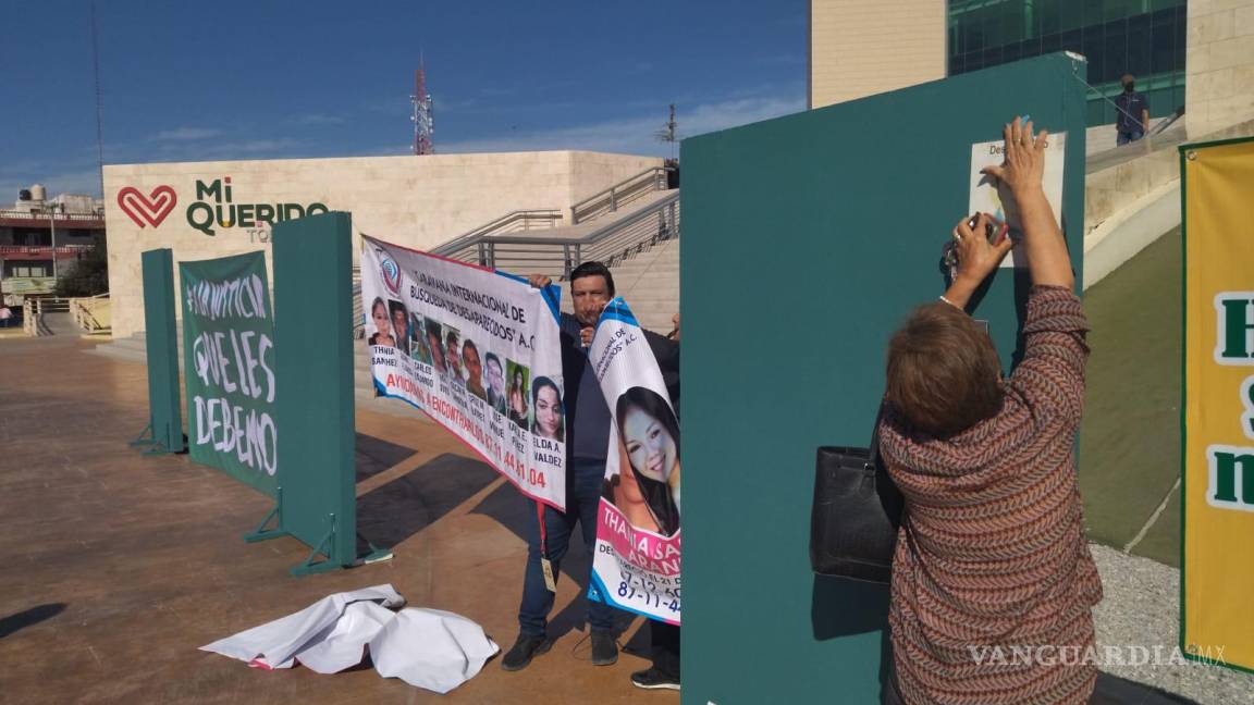Colectivos se concentran en Plaza Mayor de Torreón; buscan ‘visibilizar’ desapariciones