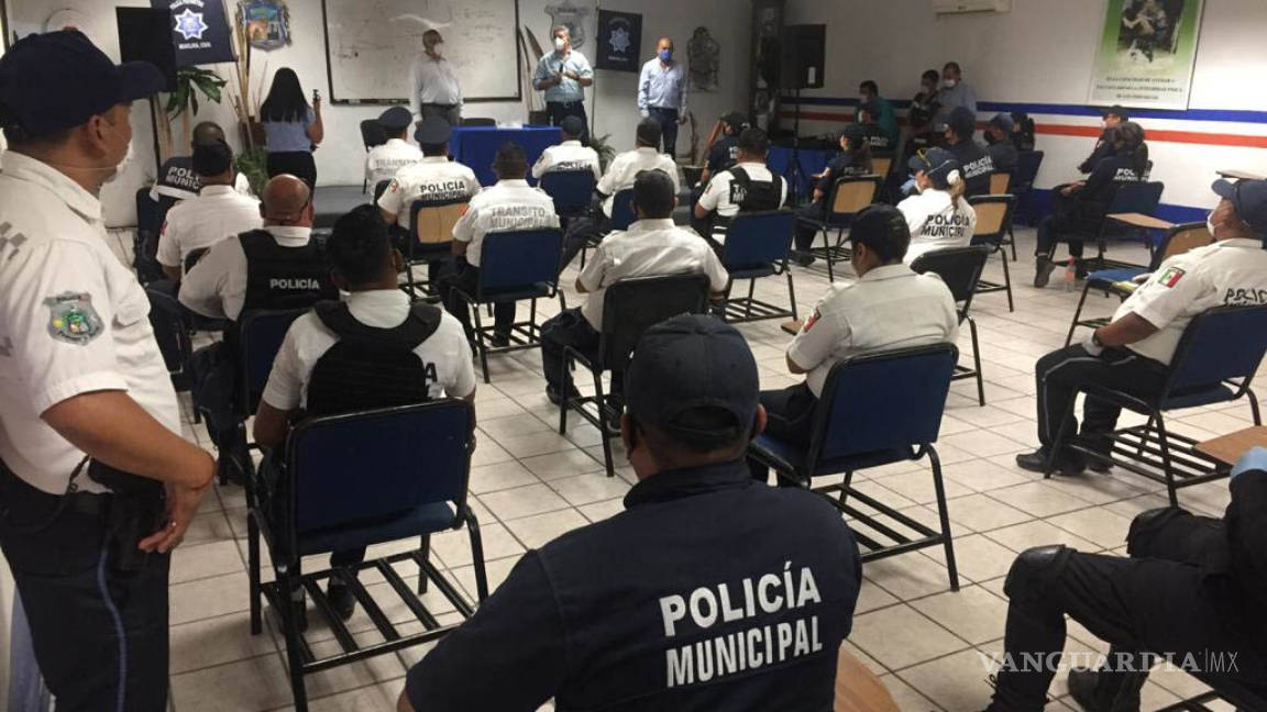 Entregan apoyo económico de Fortaseg a policías de Monclova