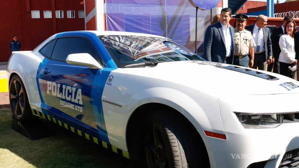 Como Dubai, policías de Guanajuato usarán Mustangs, Camaros y Corvettes como patrullas