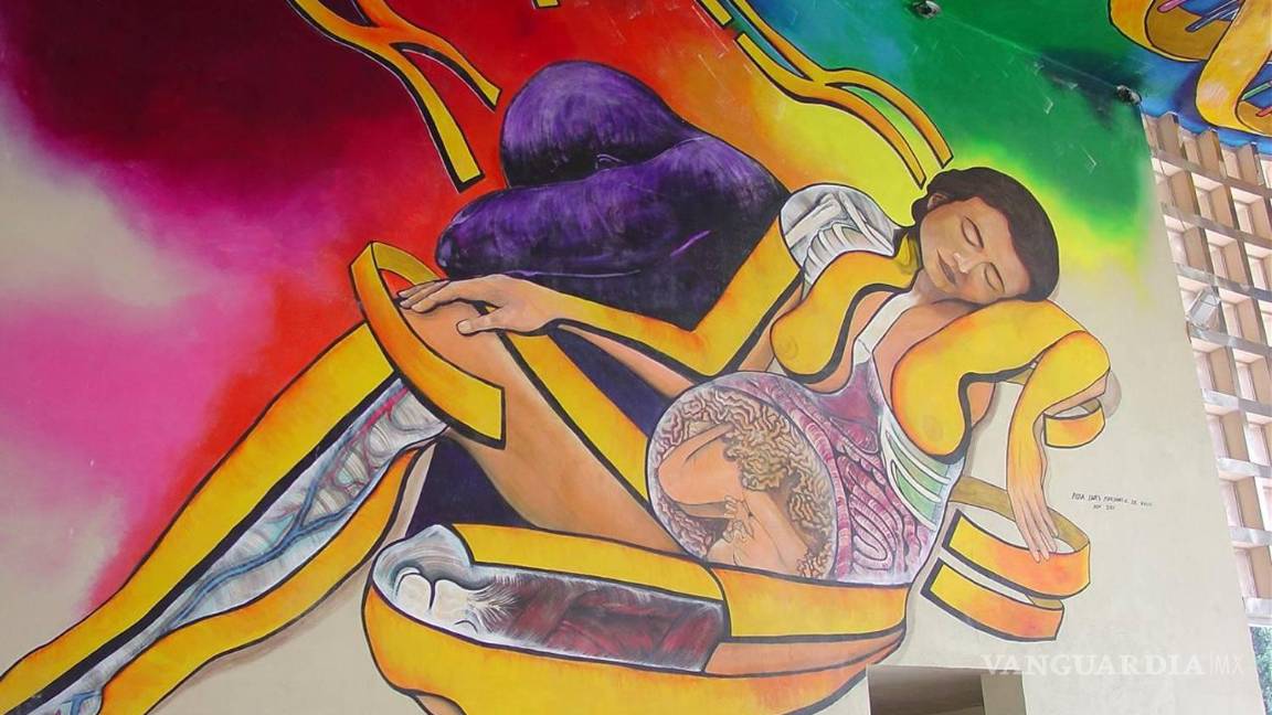 $!La artista saltillense Rosa Inés Martínez de Valle dejó una huella en el arte público de la ciudad, especialmente en el Hospital Universitario.