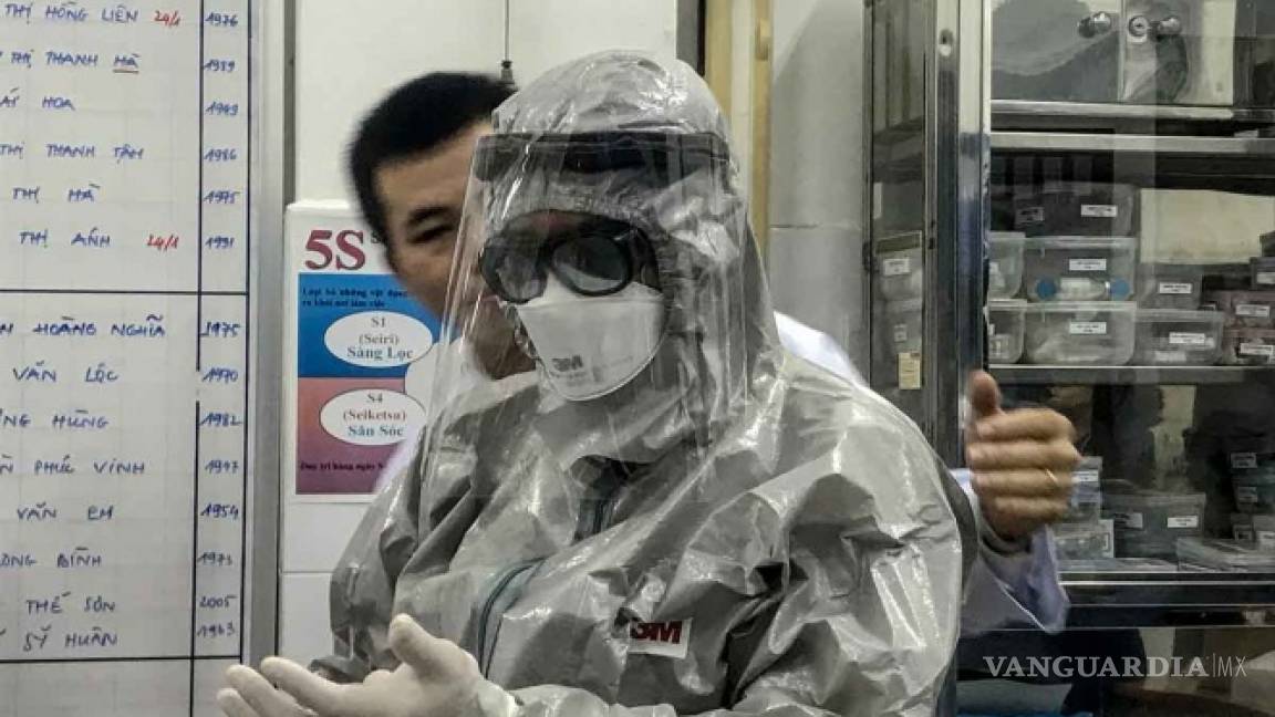 Suman 132 muertos por coronavirus en China; hay 6 mil contagiados