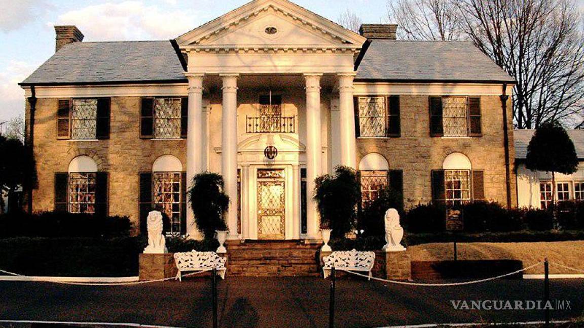 Nieta de Elvis Presley presenta demanda para evitar que subasten la mansión ‘Graceland’