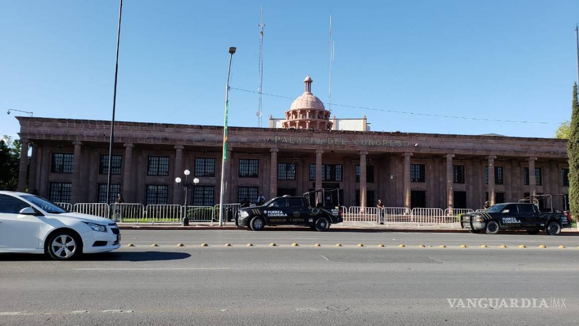 $!En 24 horas Jubilados recorren Congreso, Palacio y plazas de Saltillo para ser escuchados