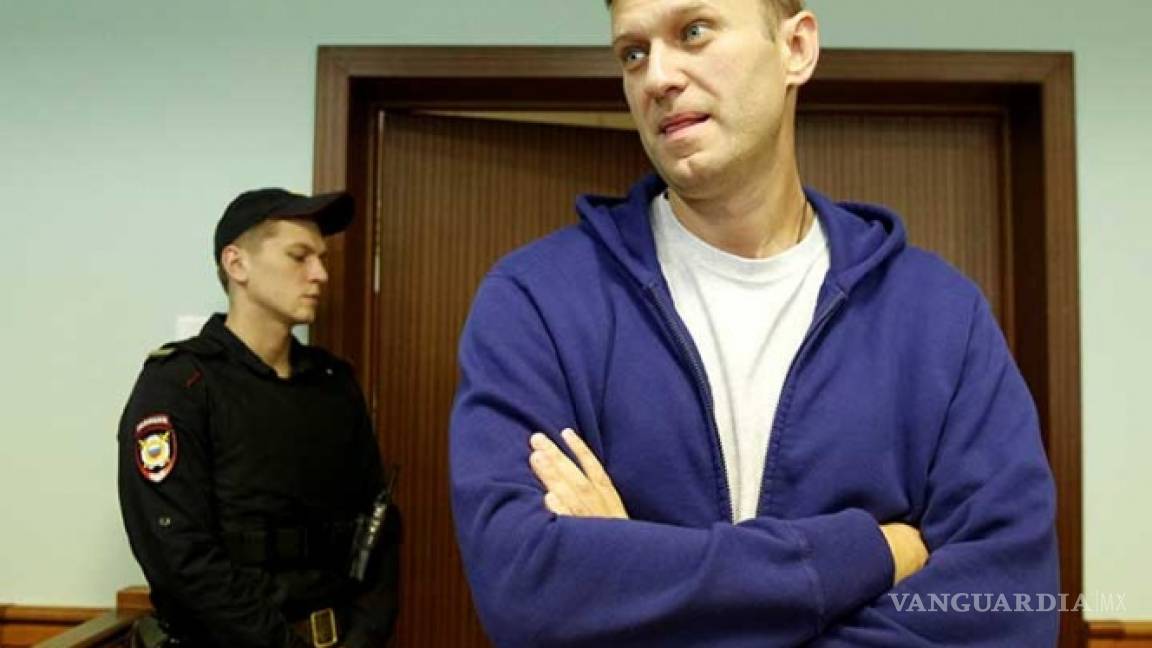 Excarcelan a rival de Putin tras condena por protestar sin permiso