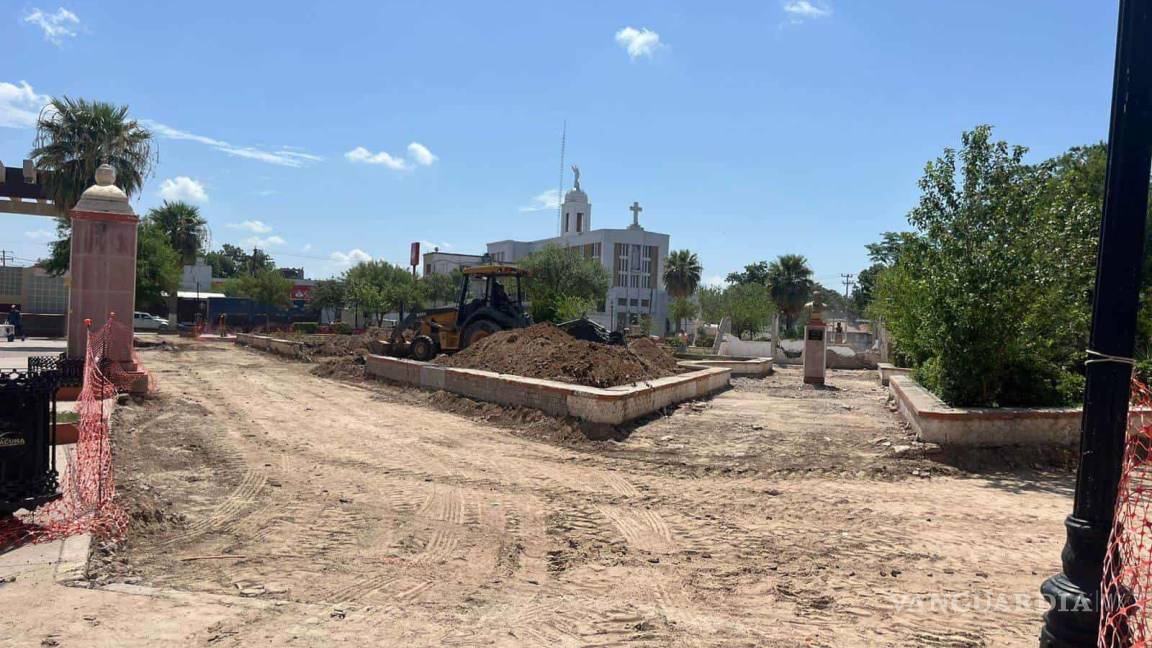 Acuña: En 90 días quedarán la plaza Benjamín Canales y el mirador con Cruz Monumental
