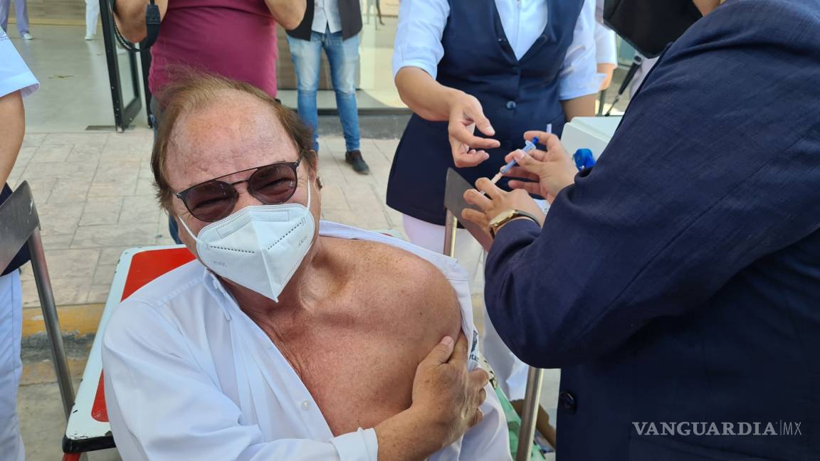 Secretaría de Salud del Estado, en tres horas aplica 1 mil 200 vacunas en Torreón