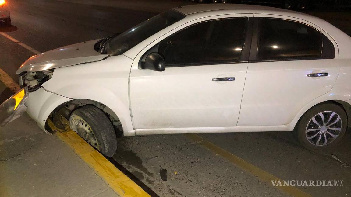 Saltillo: dormita al volante y se impacta contra cuneta