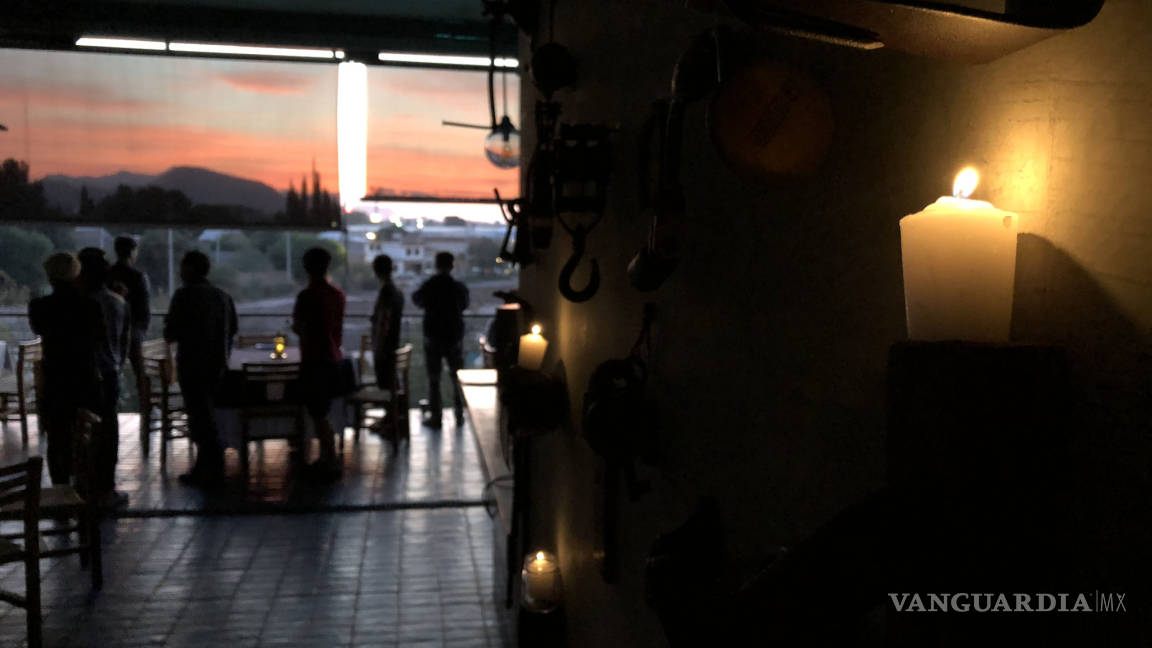 A media luz protestan restauranteros de Saltillo por alto costo de energía