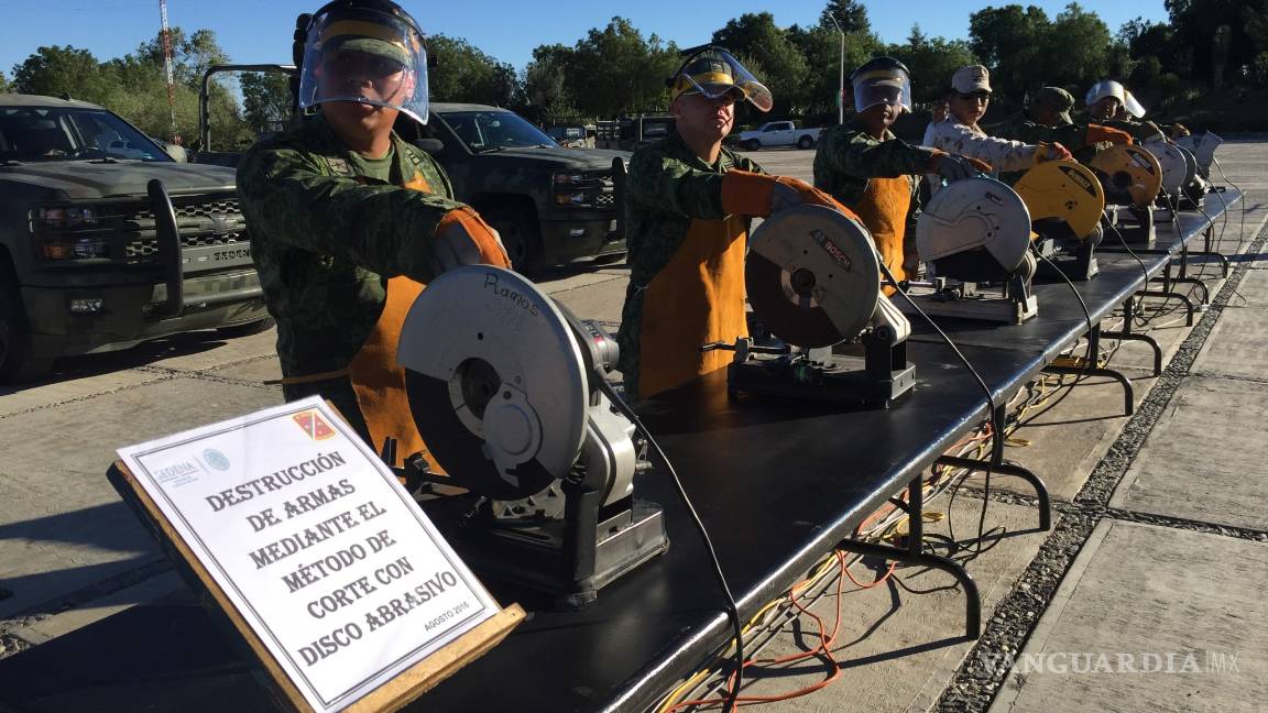 $!Sedena destruye armamento y municiones en Saltillo