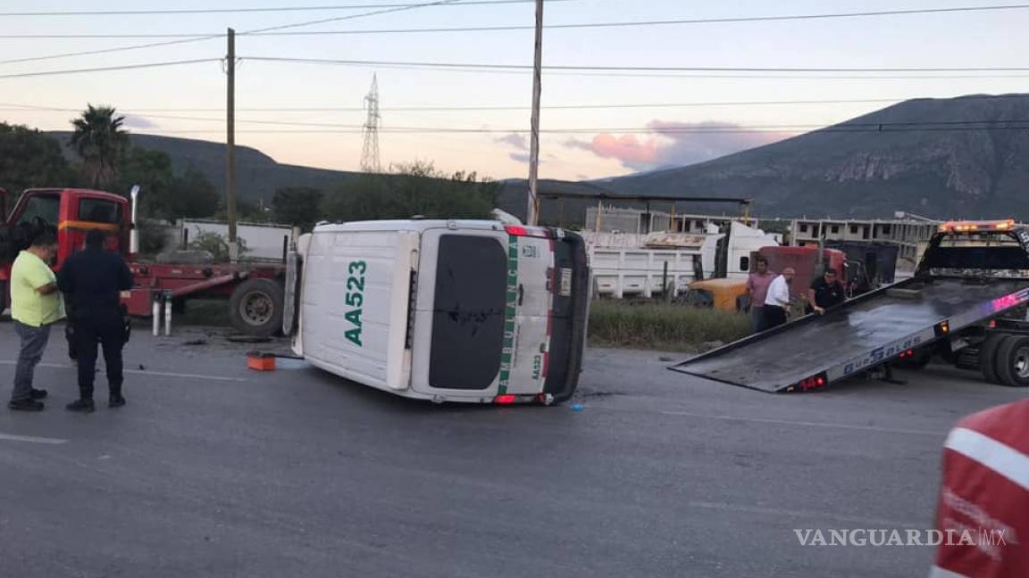 En Castaños fallecen dos personas que eran trasladadas en una ambulancia del IMSS