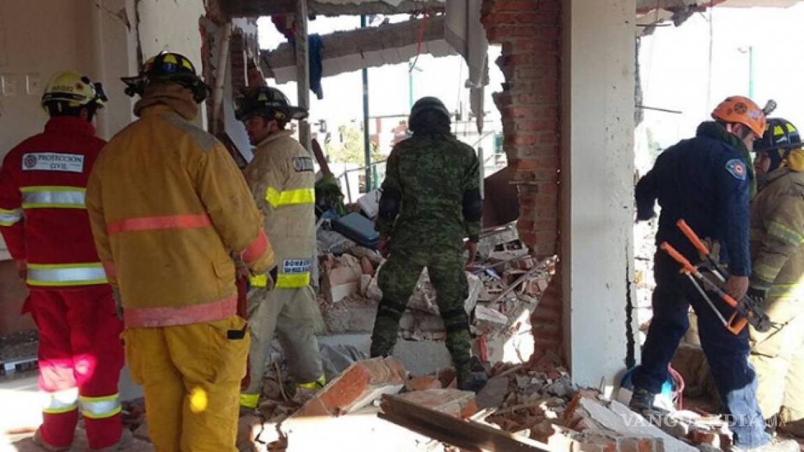 Explosión en departamento de Guanajuato deja cuatro lesionados y daña edificio