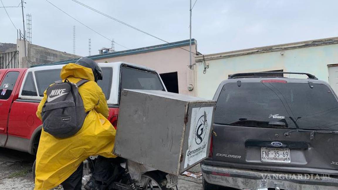 $!Repartidores denuncian poco apoyo de aplicaciones para insumos de higiene, ellos tienen que comprar sus productos y arriesgarse a contagios.