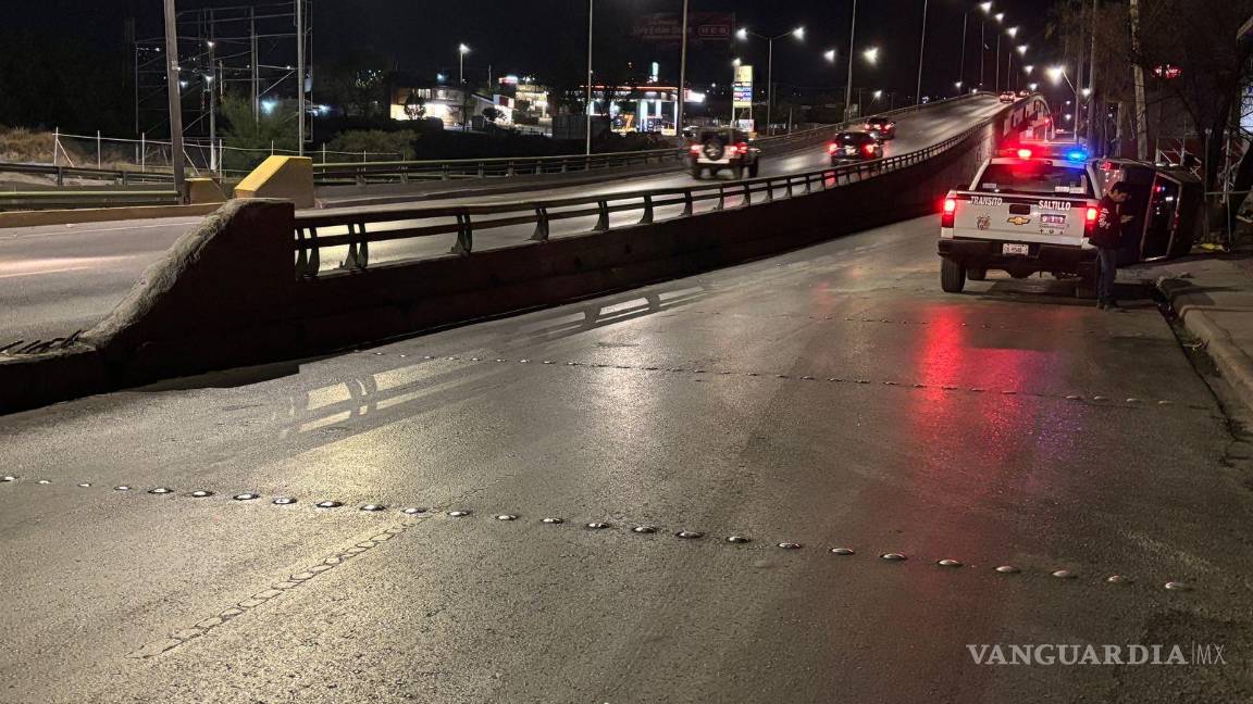 $!Autoridades de Tránsito Municipal abanderaron la zona para evitar otro accidente.